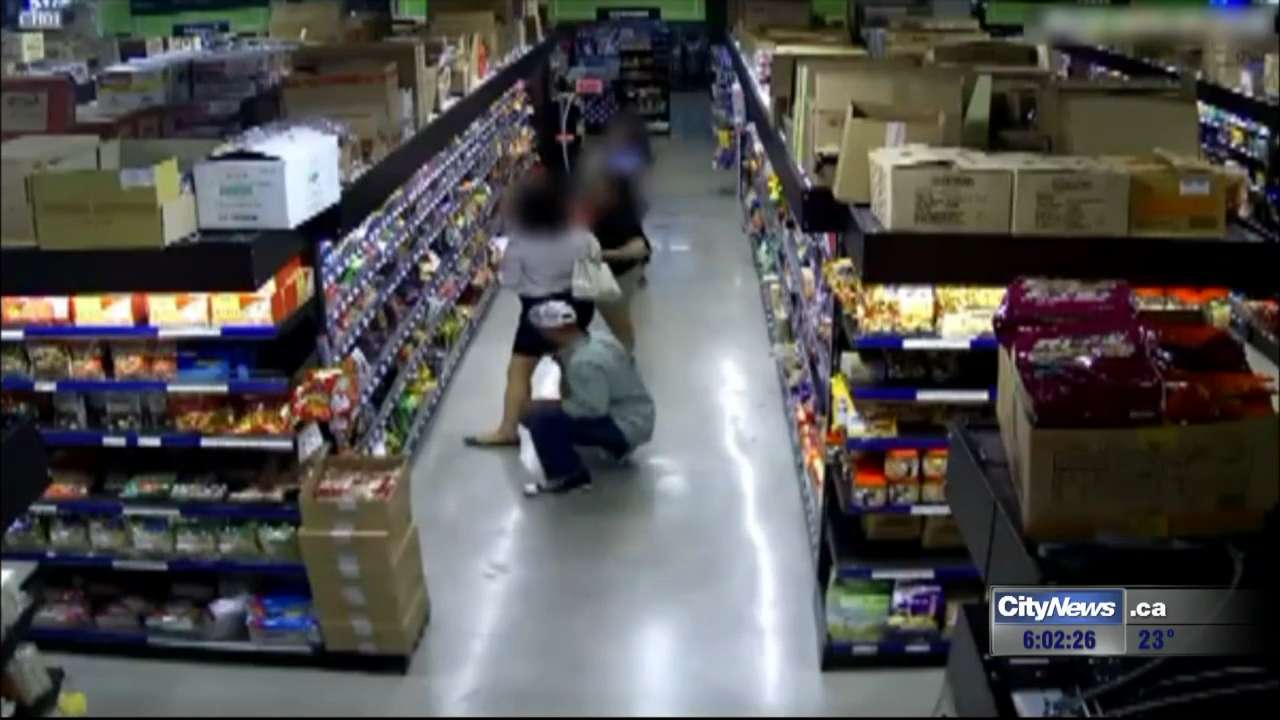 Upskirt grocery store play Avatar hentai suki